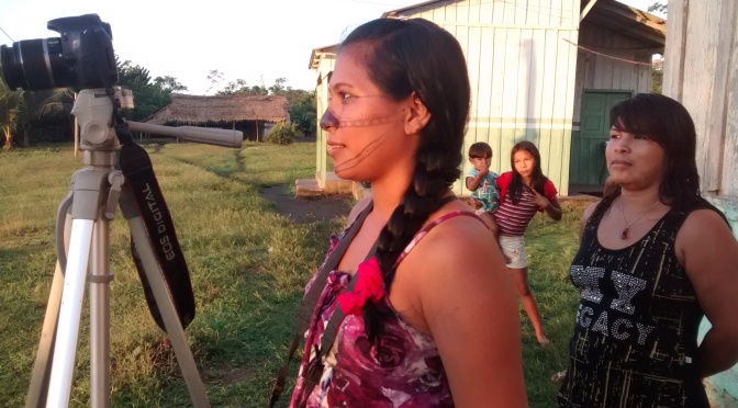 Guerreiras Munduruku fazem um filme da autodemarcação