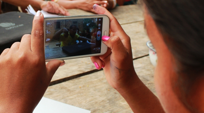 Guia de como filmar com celular é lançado na Assembléia do médio Tapajós